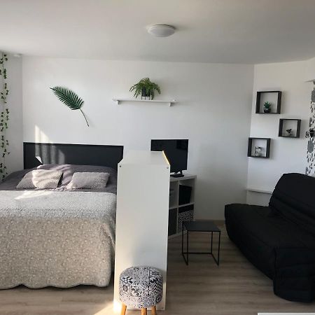 Ferienwohnung Le Clemenceau Péronne Exterior foto